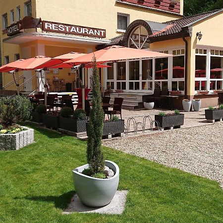 Hotel Goldbaechel Wachenheim an der Weinstrasse Exterior photo