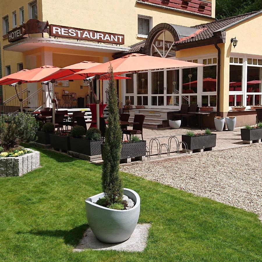 Hotel Goldbaechel Wachenheim an der Weinstrasse Exterior photo
