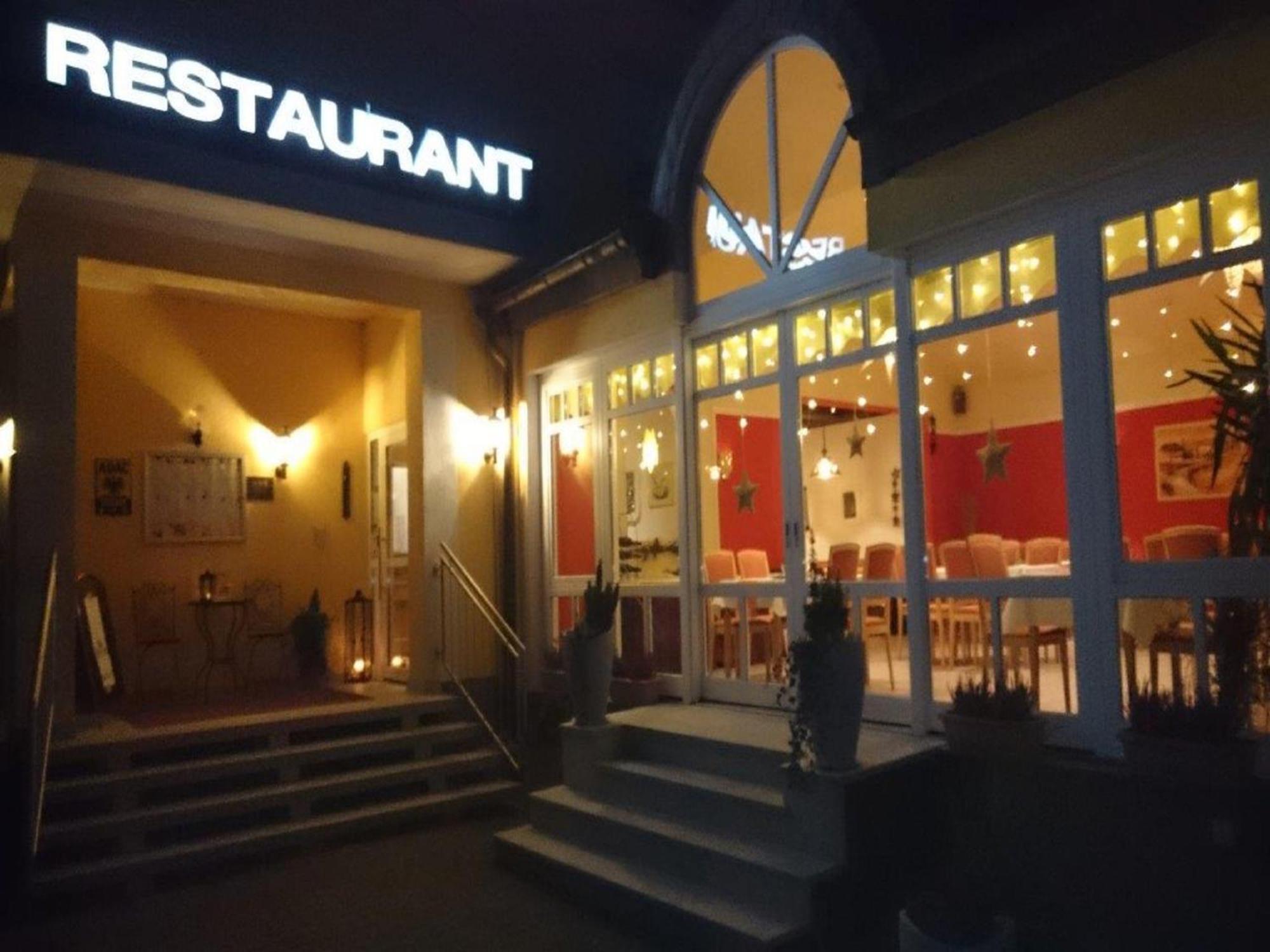 Hotel Goldbaechel Wachenheim an der Weinstrasse Exterior photo
